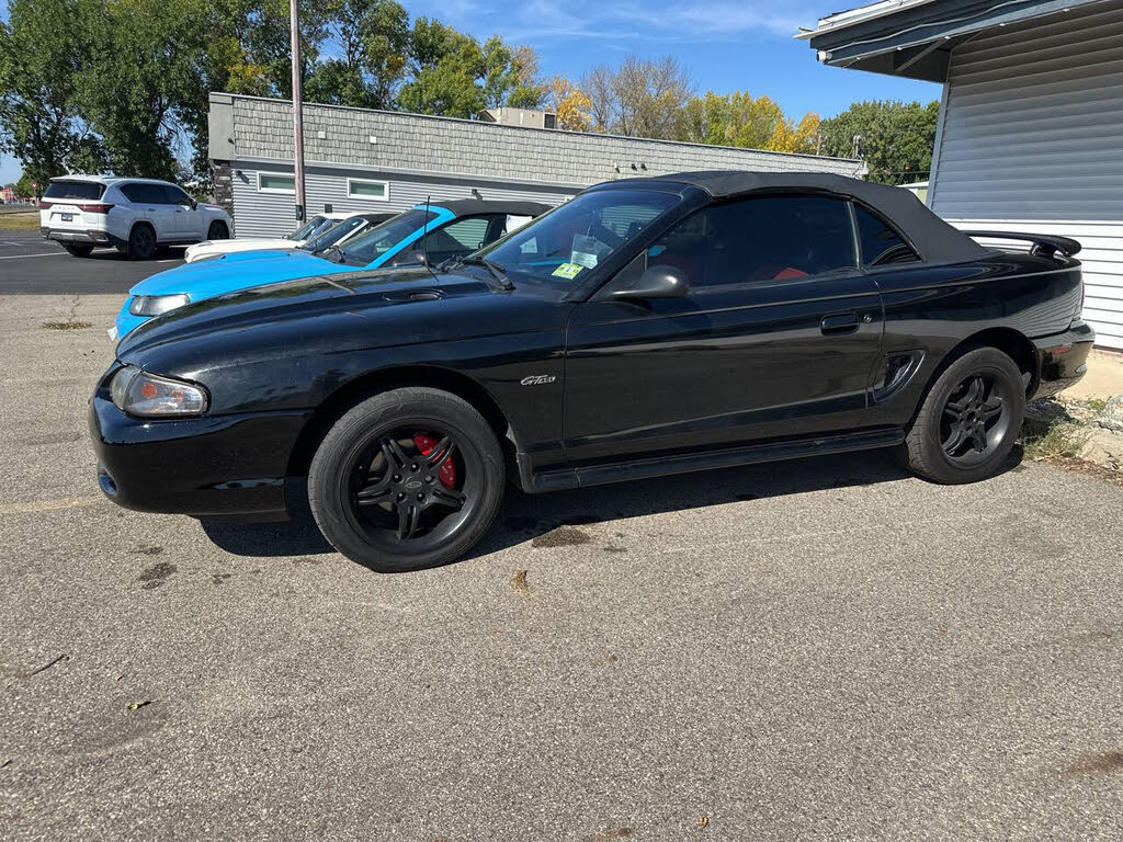 1997 Ford Mustang GT Convertible RWD