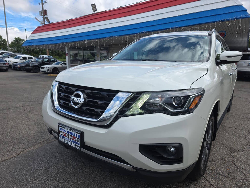 2017 Nissan Pathfinder SV 4WD