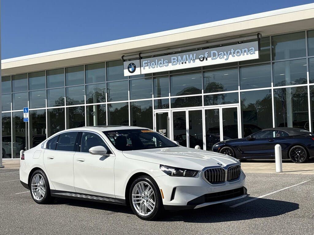 2025 BMW 5 Series 530i RWD
