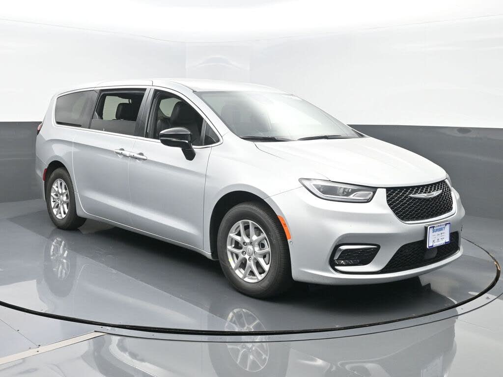 2026 Chrysler Pacifica Select FWD