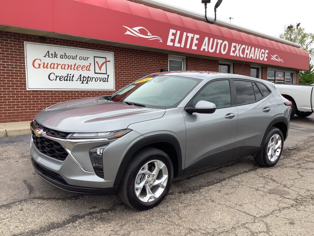2024 Chevrolet Trax LS FWD