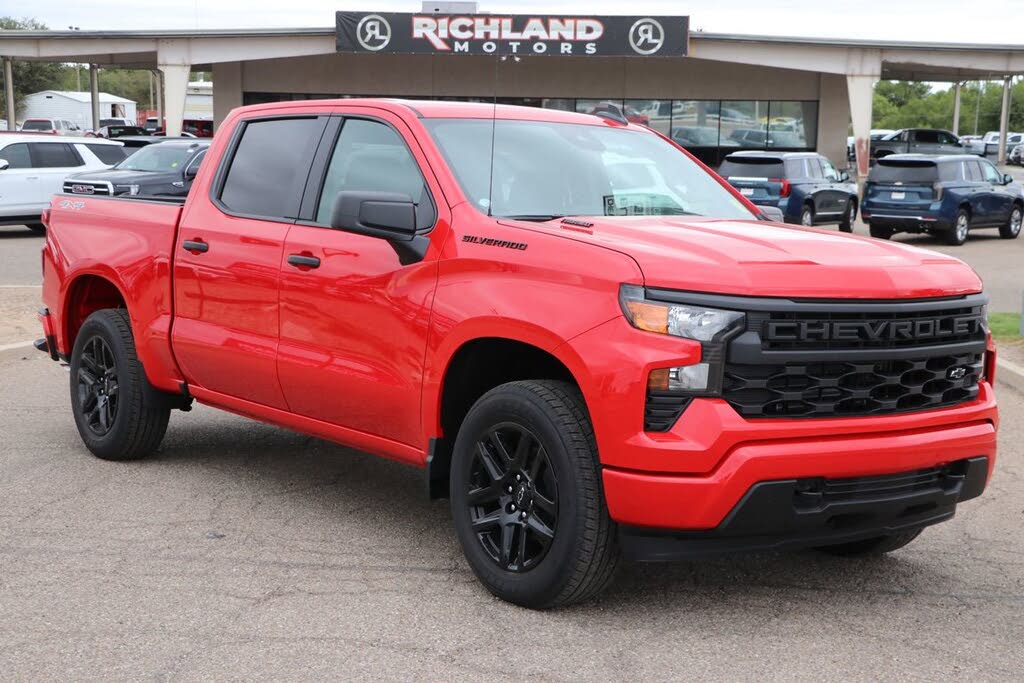 2026 Chevrolet Silverado 1500 Custom Crew Cab 4WD