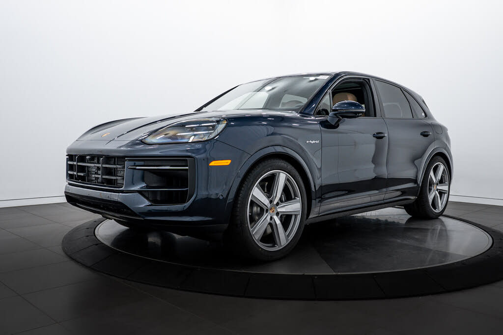 2026 Porsche Cayenne AWD