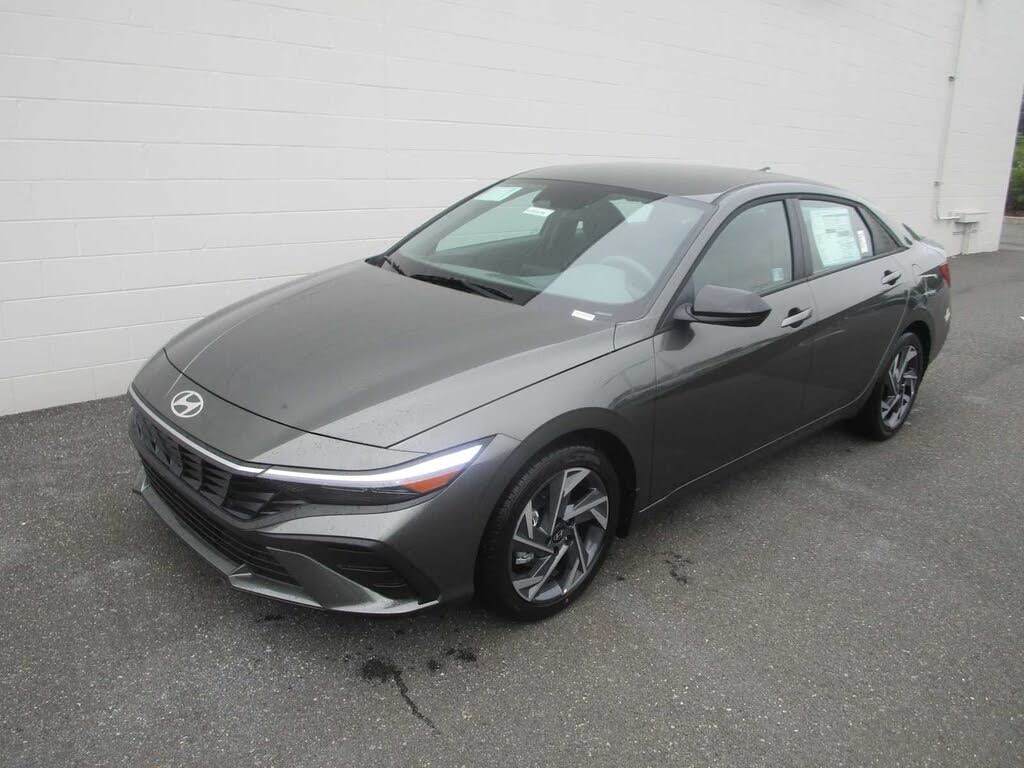 2025 Hyundai Elantra SEL Sport FWD