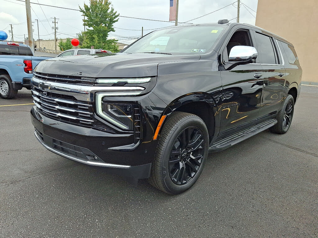 2025 Chevrolet Suburban Premier 4WD