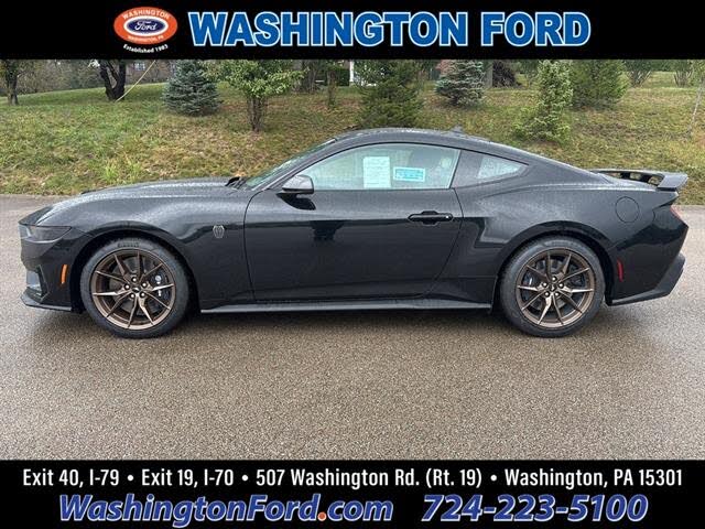 2025 Ford Mustang Dark Horse Fastback RWD