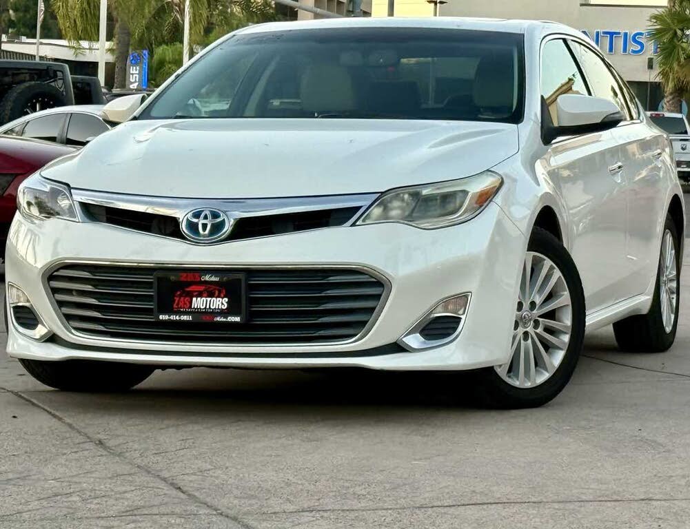 2013 Toyota Avalon Hybrid XLE Premium FWD