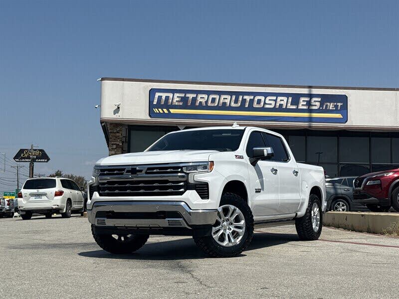 2022 Chevrolet Silverado 1500 LTZ Crew Cab 4WD