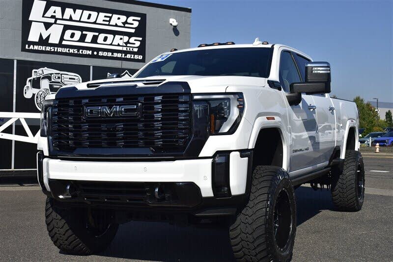 2024 GMC Sierra 3500HD Denali Ultimate Crew Cab 4WD