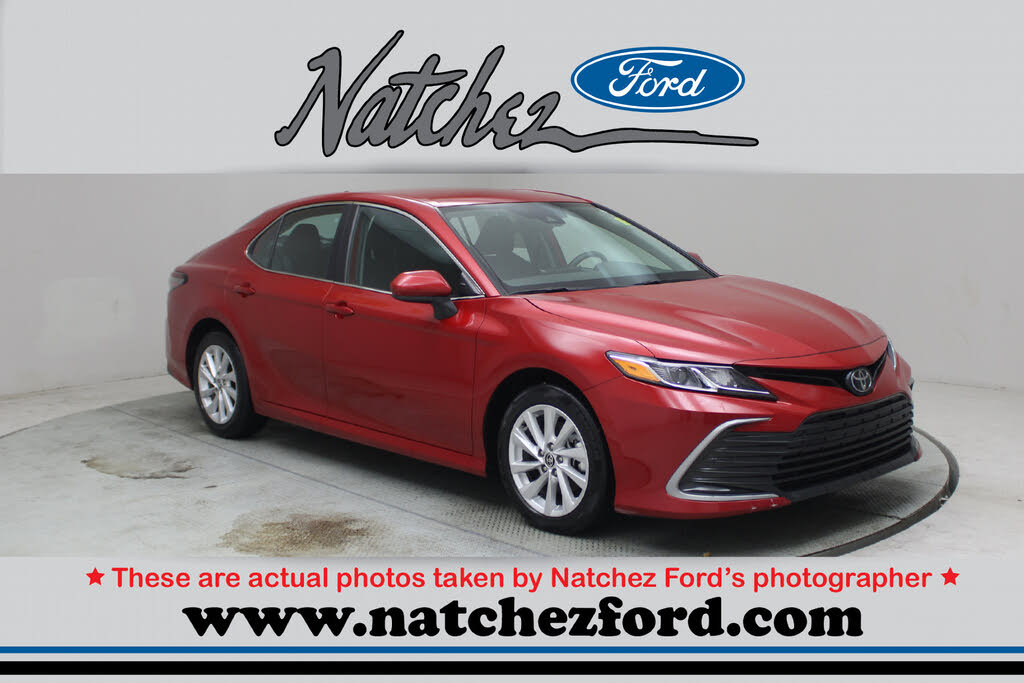 2024 Toyota Camry LE FWD