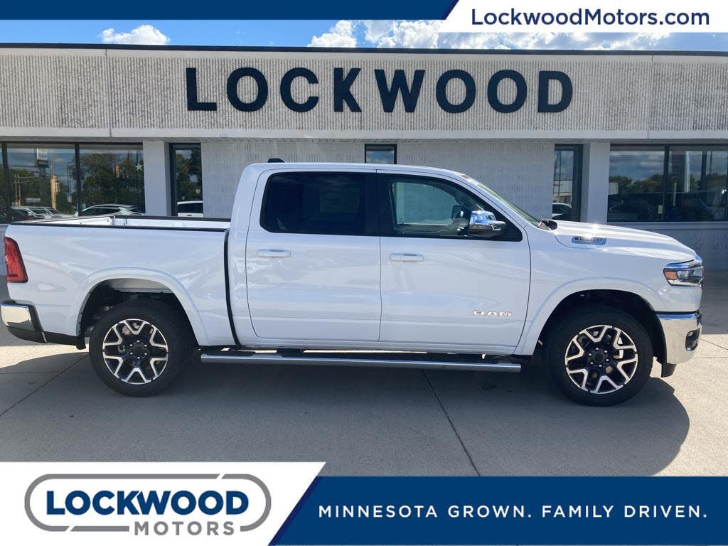 2026 RAM 1500 Laramie Crew Cab 4WD