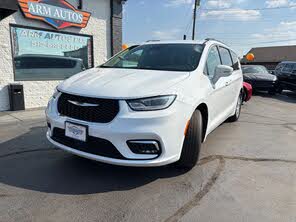 Chrysler Pacifica Touring L AWD