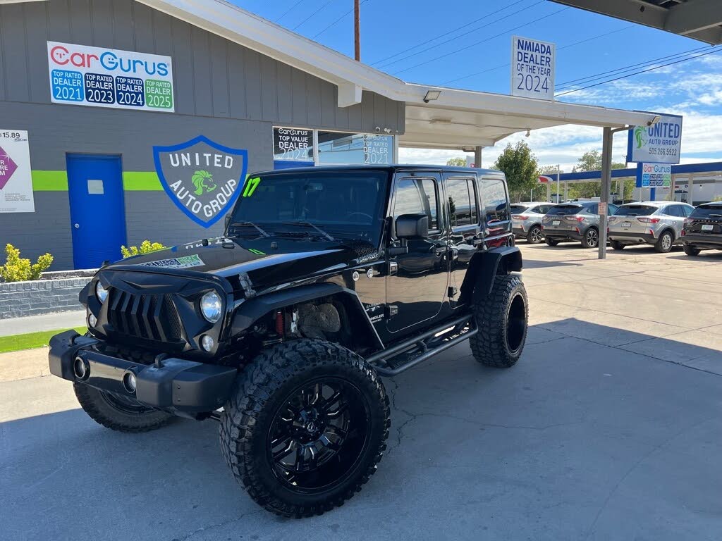 2017 Jeep Wrangler Unlimited Sahara 4WD