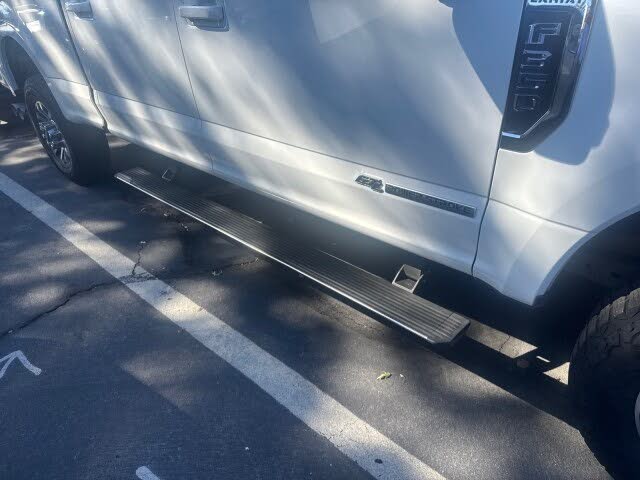 2022 Ford F-350 Super Duty Lariat Crew Cab 4WD