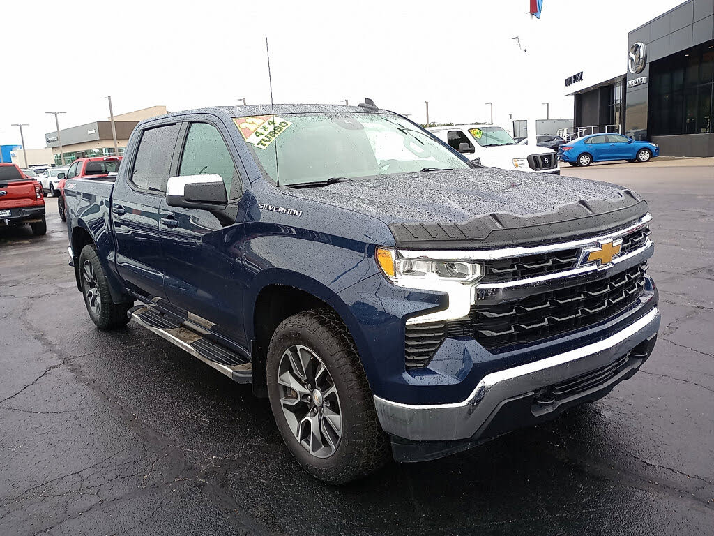 2022 Chevrolet Silverado 1500 LT Crew Cab 4WD