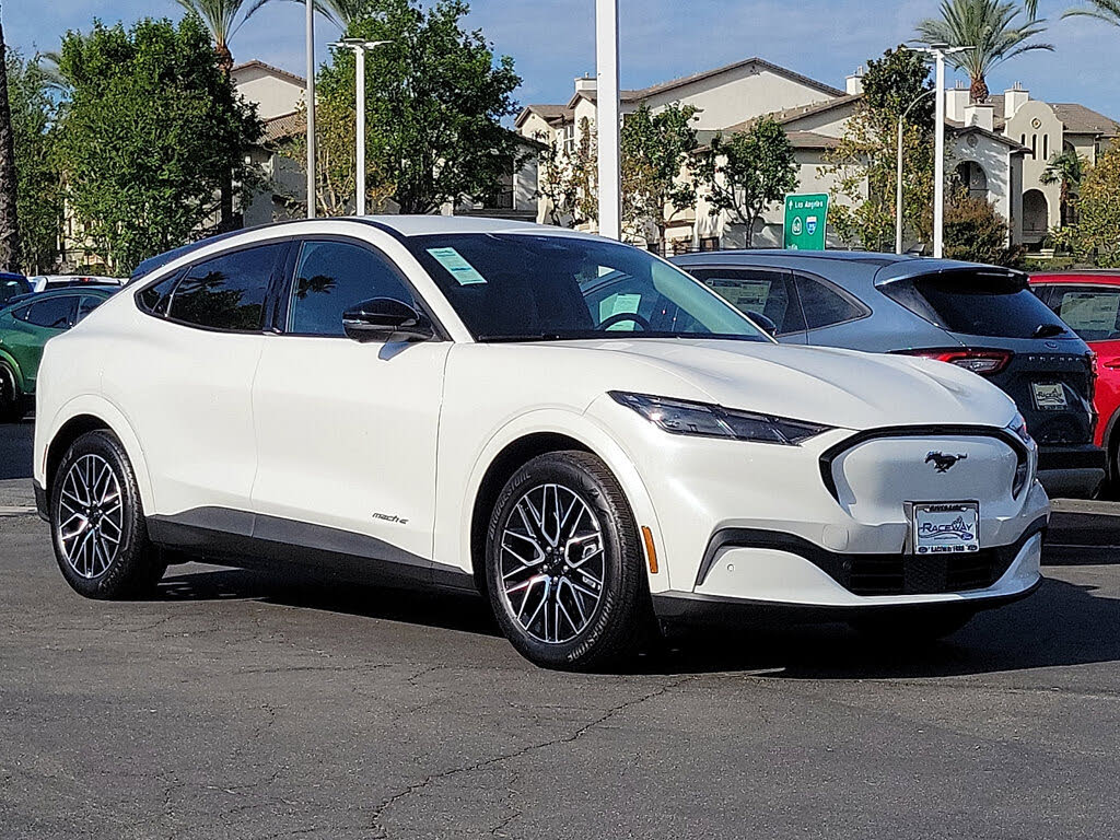 2025 Ford Mustang Mach-E Premium RWD