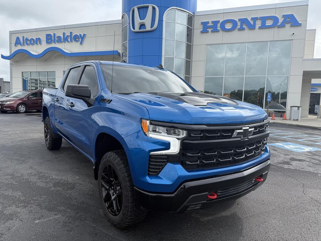 2023 Chevrolet Silverado 1500 LT Trail Boss Crew Cab 4WD