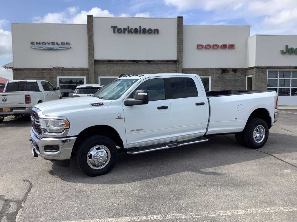 2024 RAM 3500 Big Horn Crew Cab LB DRW 4WD
