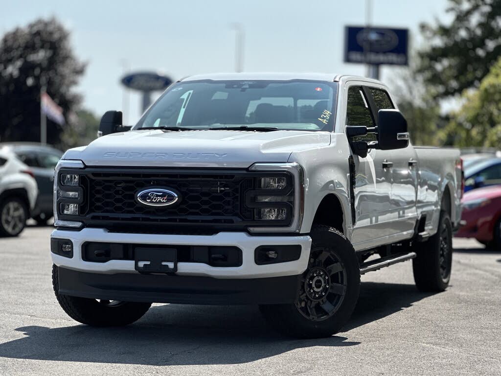 2026 Ford F-350 Super Duty XL Crew Cab 4WD