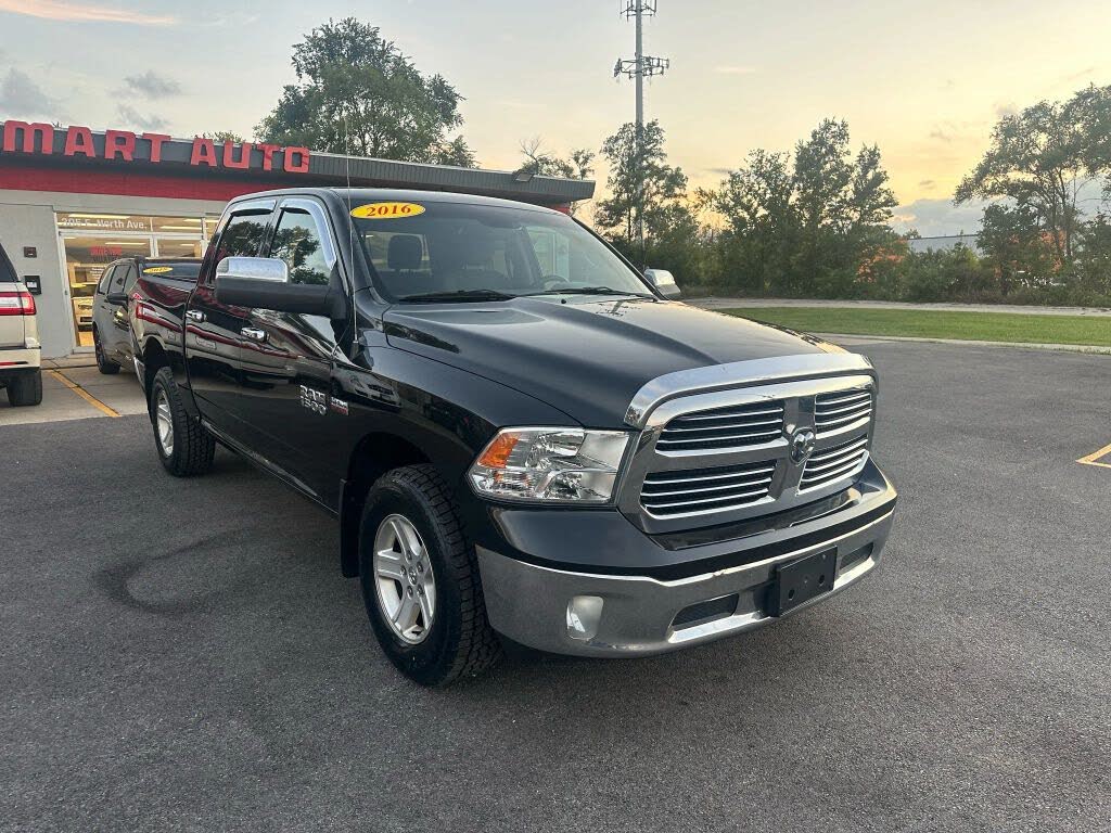 2016 RAM 1500 SLT Crew Cab 4WD