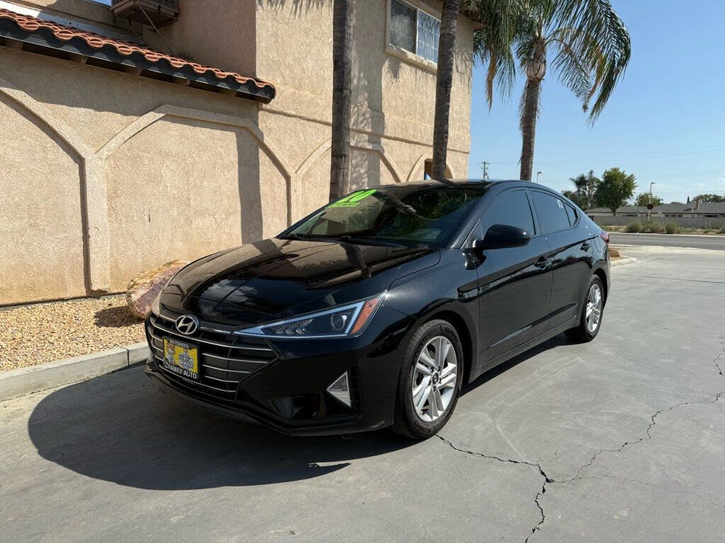 2020 Hyundai Elantra SEL FWD