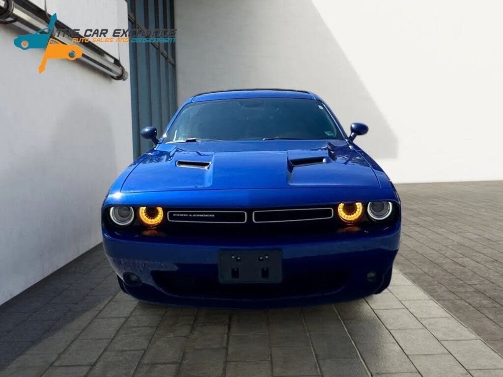 2021 Dodge Challenger SXT RWD