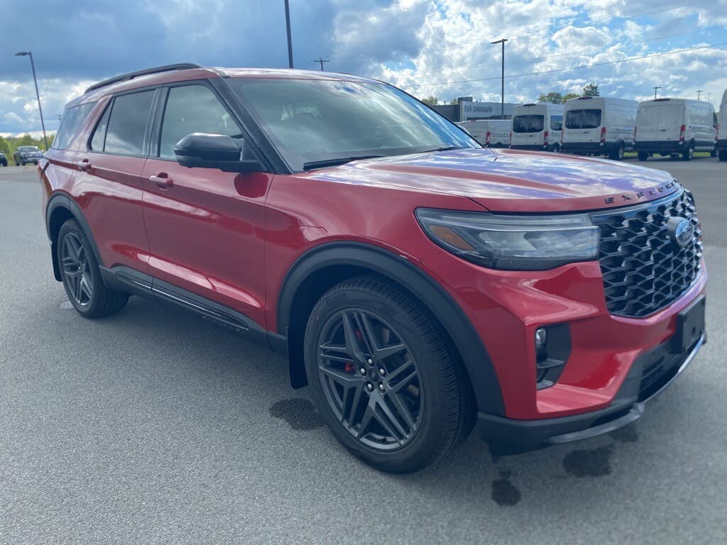 2025 Ford Explorer ST AWD