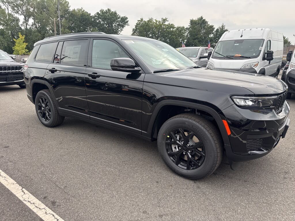 2025 Jeep Grand Cherokee L Altitude X 4WD
