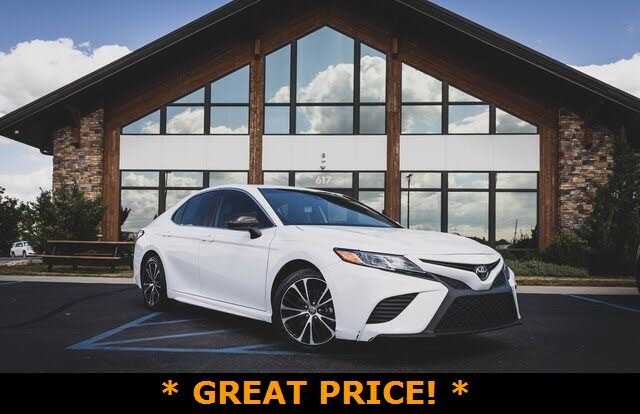 2020 Toyota Camry SE FWD