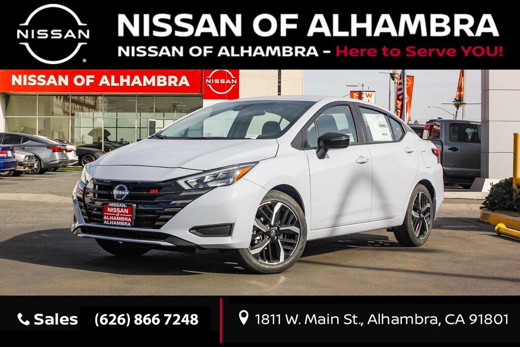 2025 Nissan Versa SR FWD