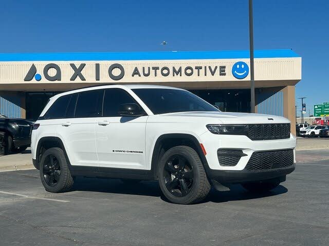 2023 Jeep Grand Cherokee Altitude 4WD