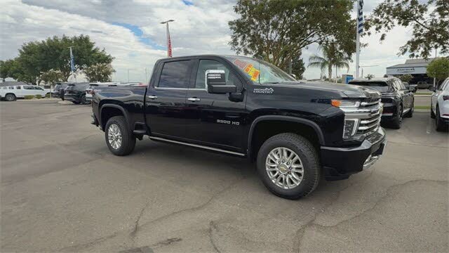 2022 Chevrolet Silverado 3500HD High Country Crew Cab 4WD