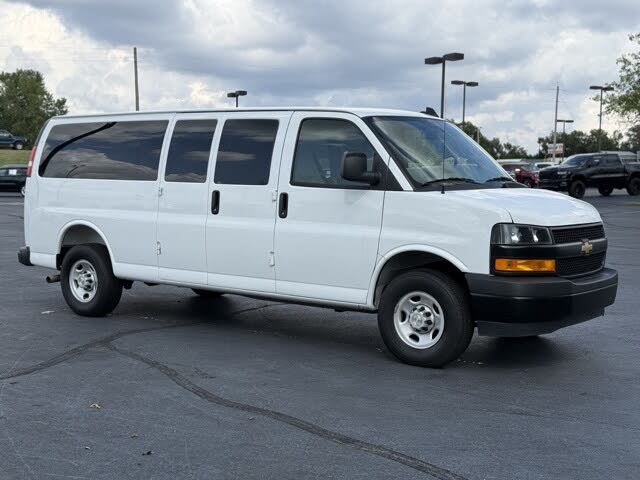 2025 Chevrolet Express 3500 LS Extended RWD
