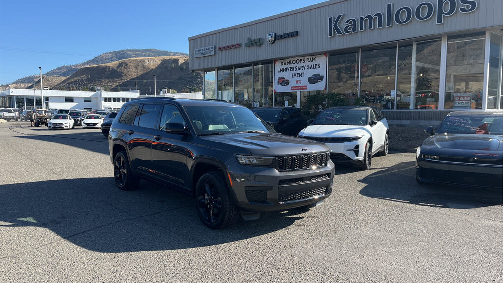 2025 Jeep Grand Cherokee L Altitude 4WD