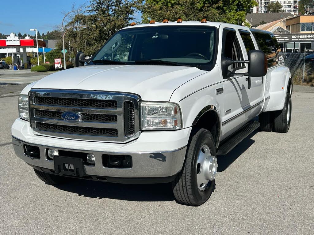 Ford F-350 Super Duty Lariat Crew Cab SB DRW 4WD 2005