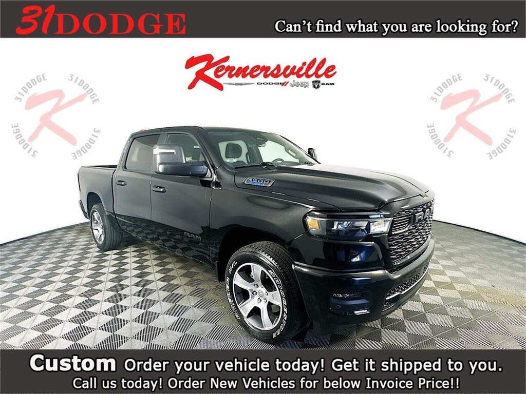2025 RAM 1500 Express Crew Cab 4WD