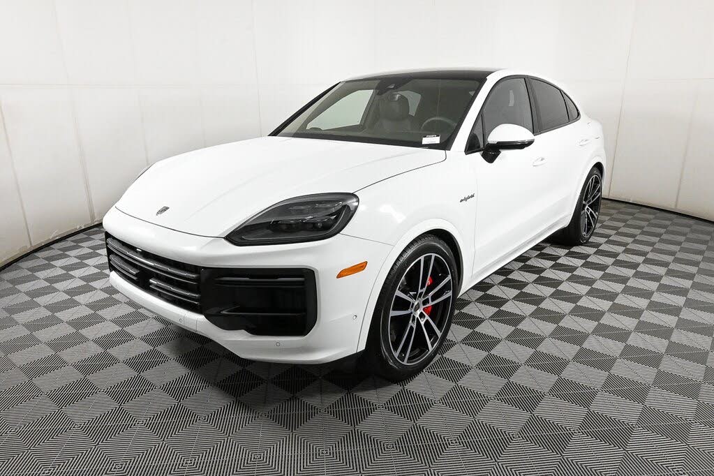 2025 Porsche Cayenne Coupe AWD