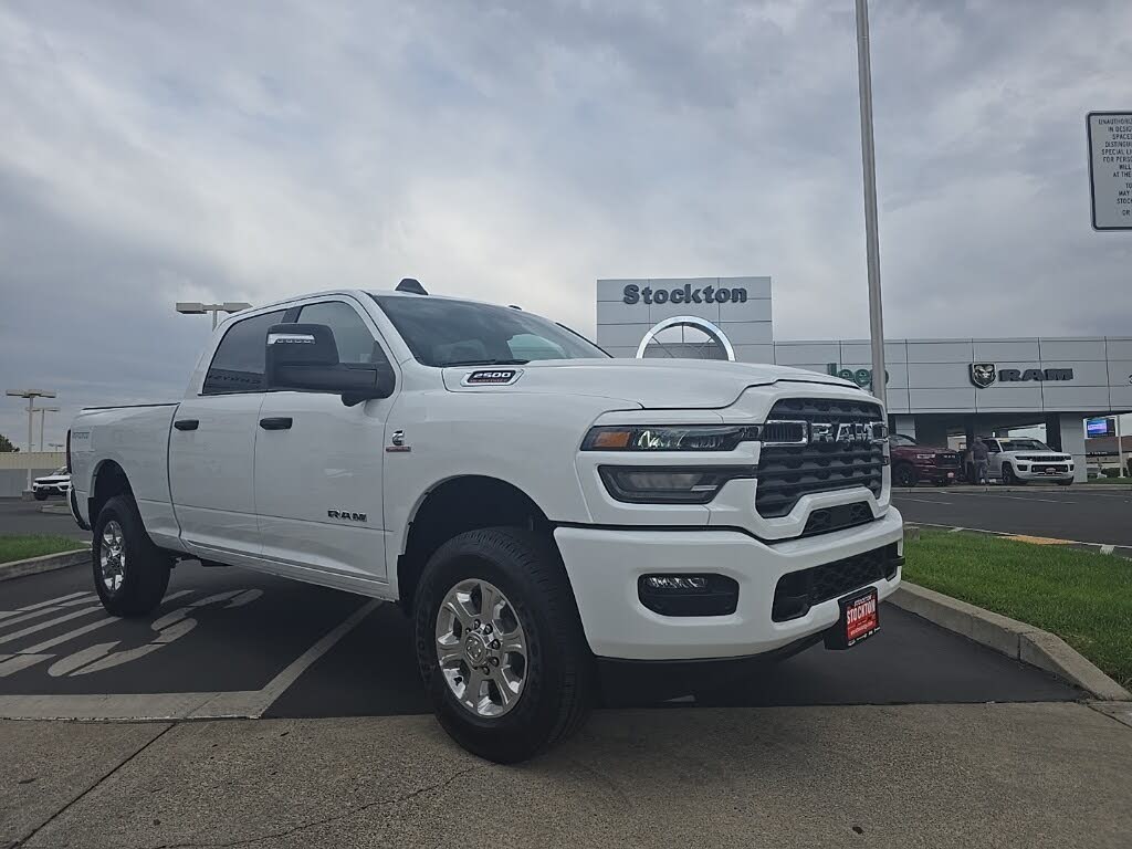 2026 RAM 2500 Big Horn Crew Cab 4WD