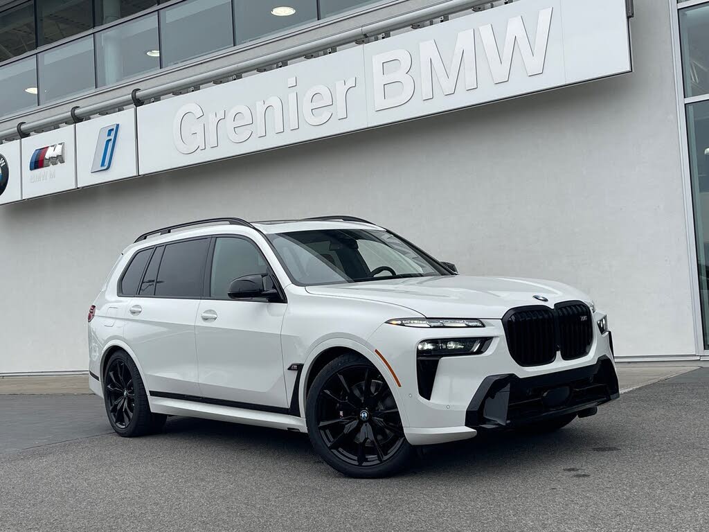 2026 BMW X7 M60i AWD
