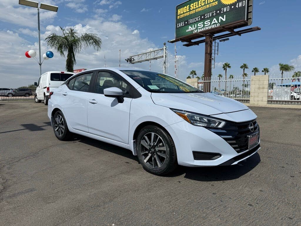 2025 Nissan Versa SV FWD