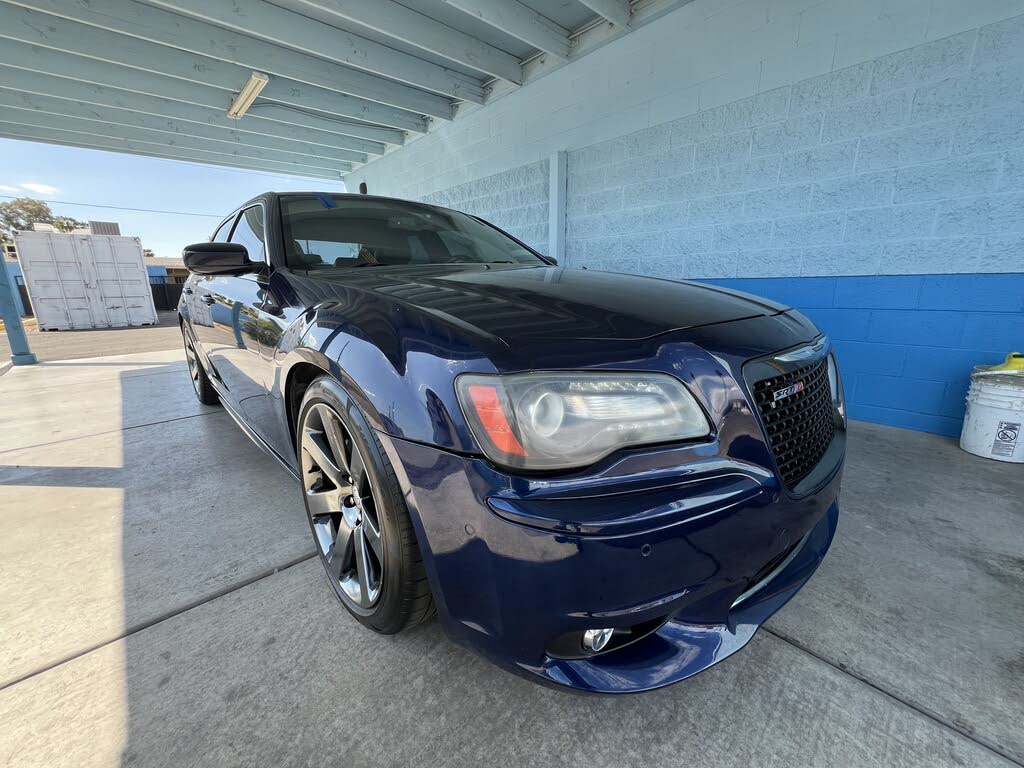 2013 Chrysler 300 SRT8 RWD