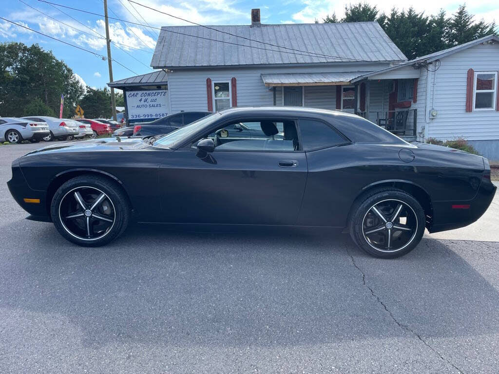 2010 Dodge Challenger SE RWD