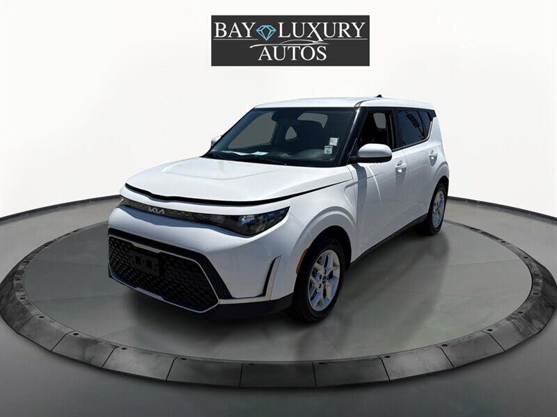 2023 Kia Soul LX FWD