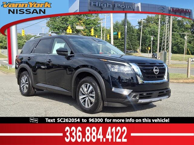 2025 Nissan Pathfinder SL FWD