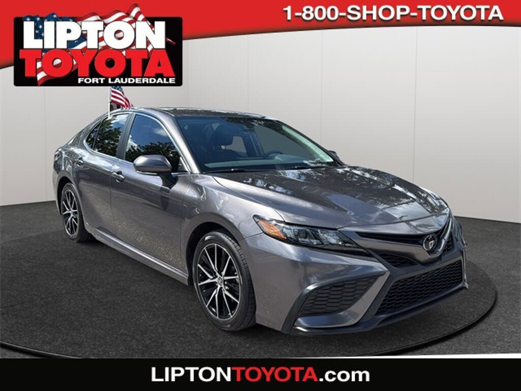 2024 Toyota Camry SE FWD