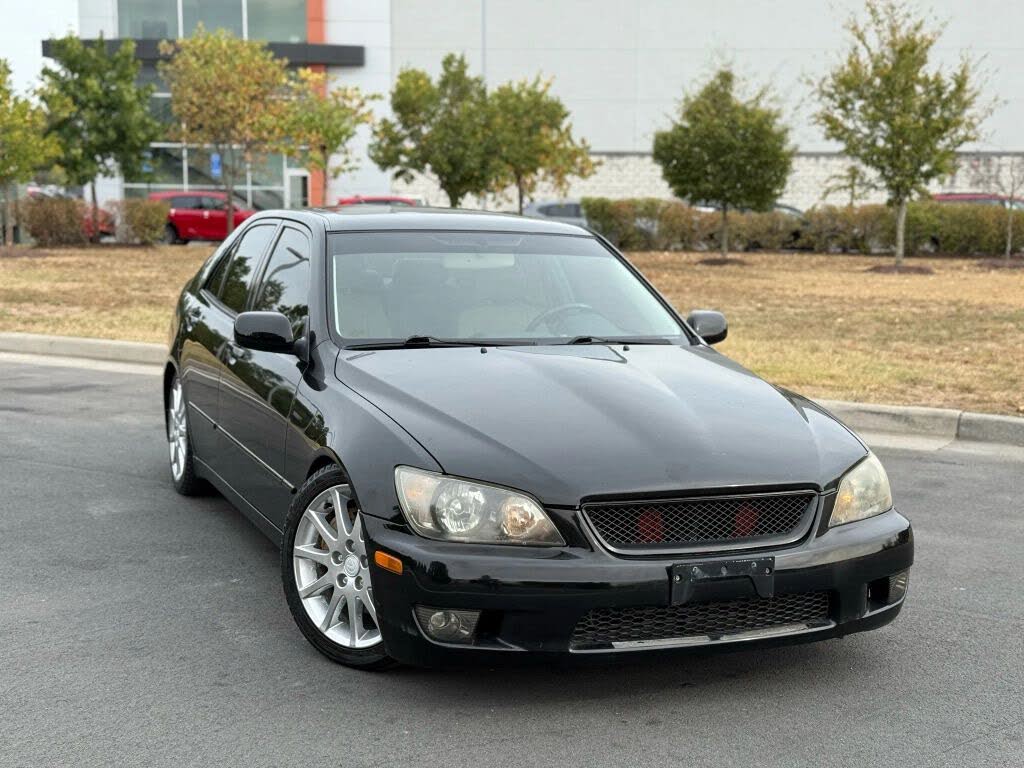 2005 Lexus IS 300 Sedan RWD