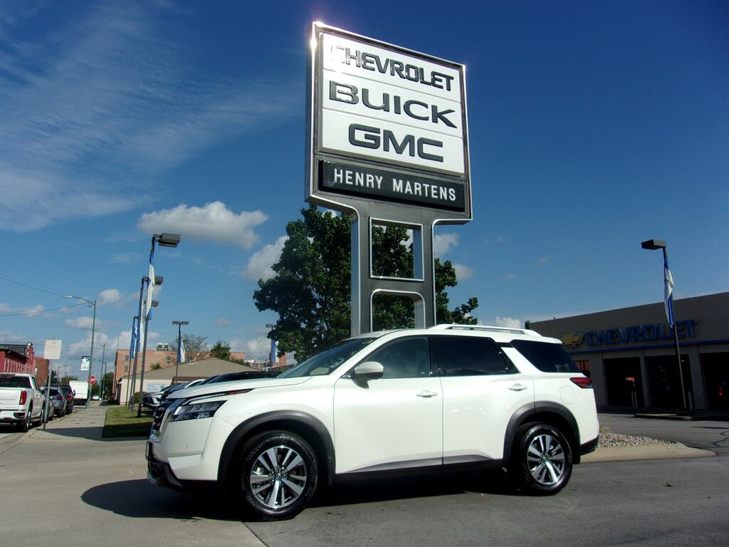 2024 Nissan Pathfinder SL 4WD