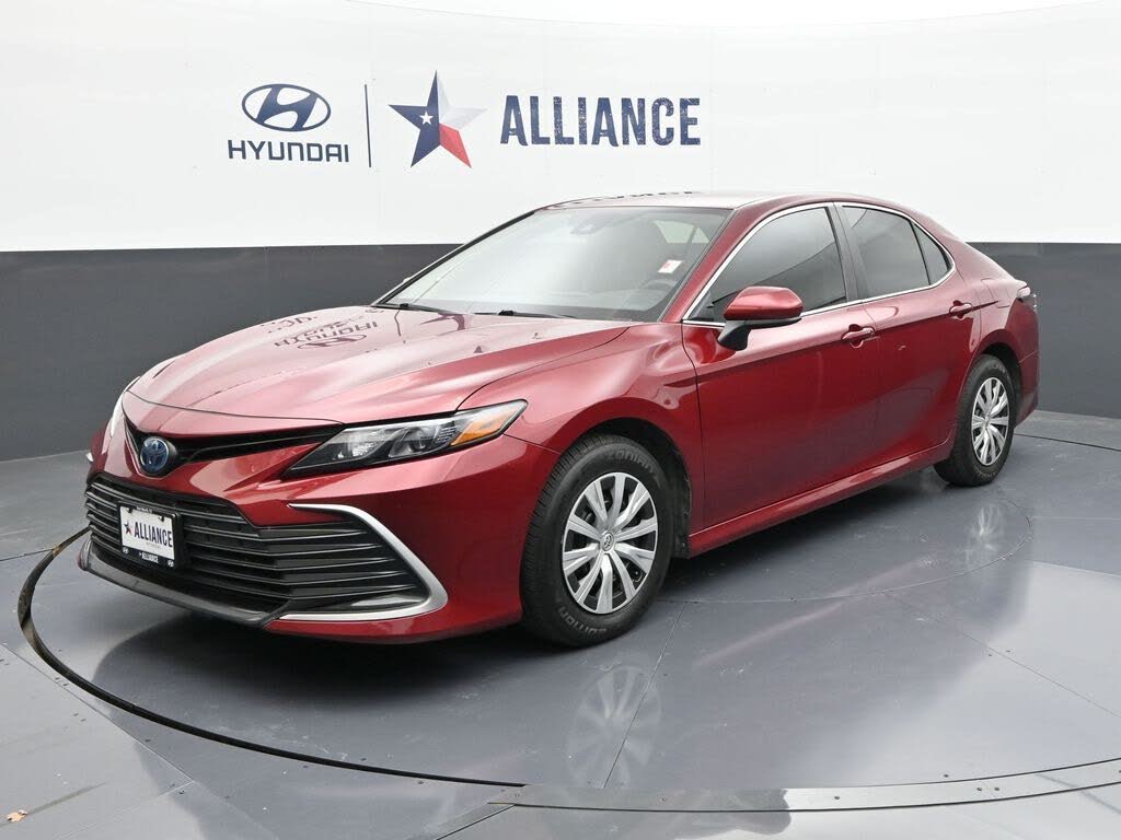 2022 Toyota Camry Hybrid LE FWD