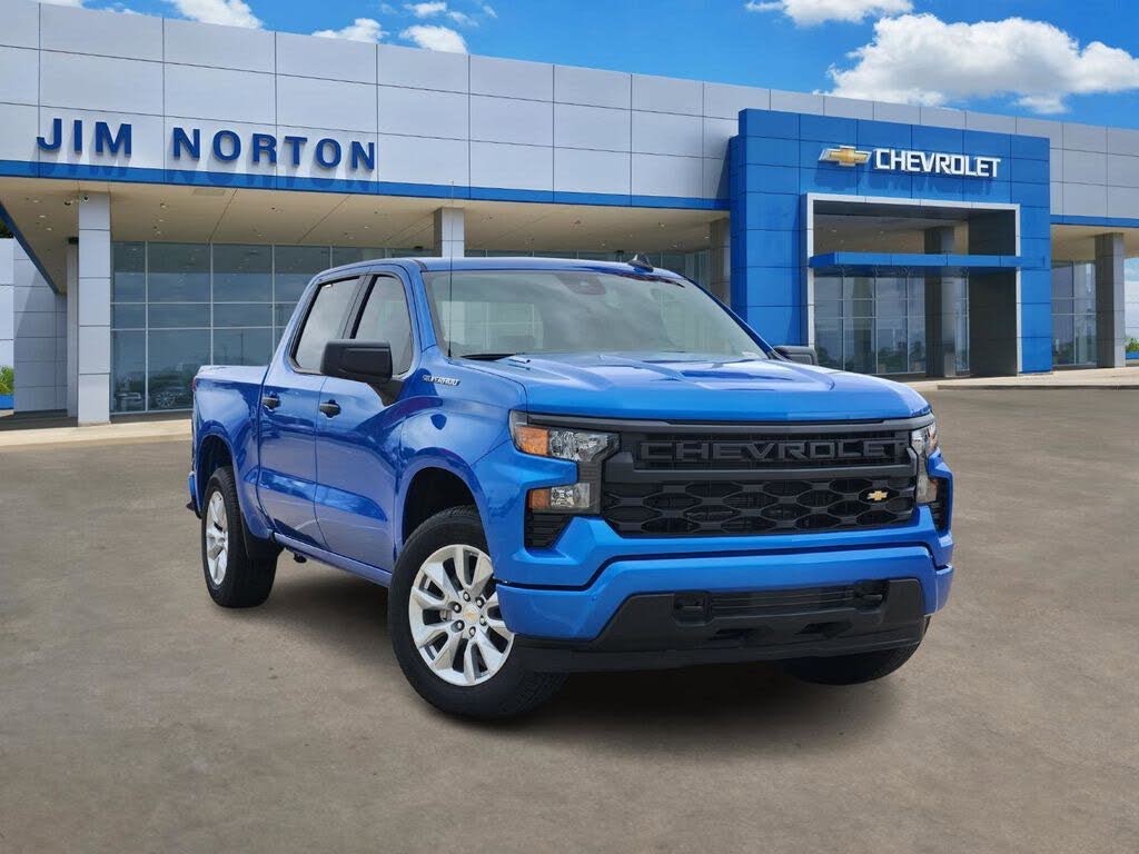 2026 Chevrolet Silverado 1500 Custom Crew Cab 4WD