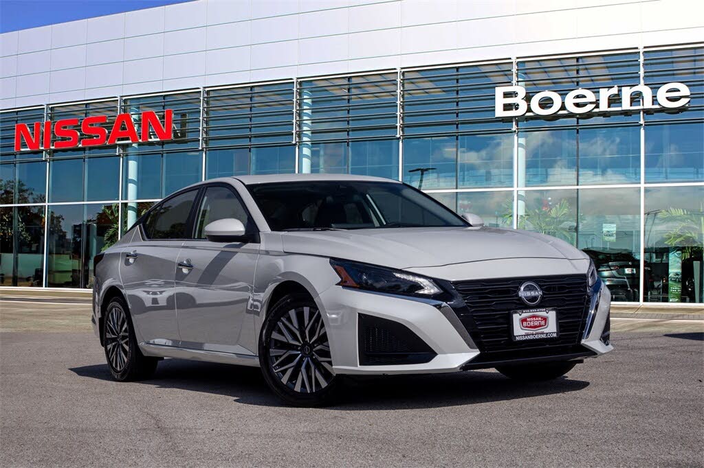 2025 Nissan Altima 2.5 SV FWD